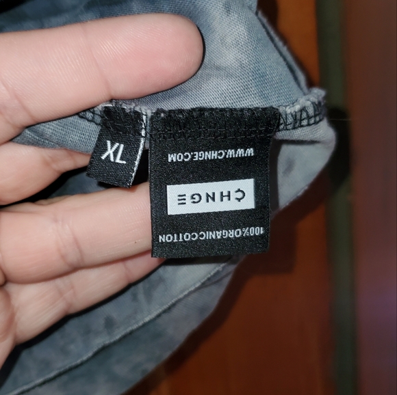 CHNGE Power of Love Cropped tee - Picture 5 of 7